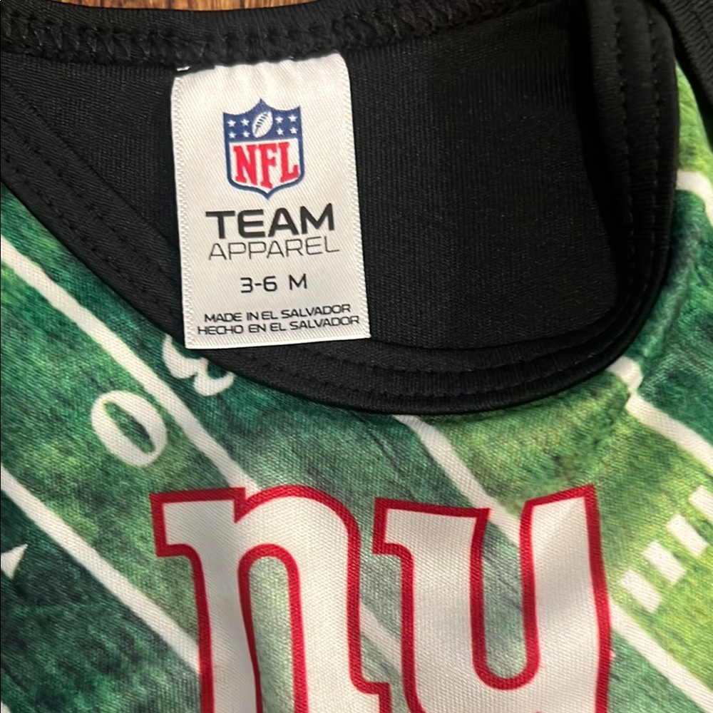 NFL NY Giants Onesie - Picture 3 of 5